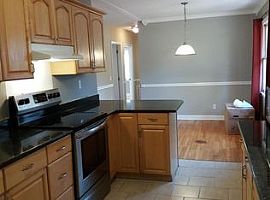  208 Fleetwood Dr, Greenville, Sc 29605 4 Beds 2 Baths 1,400 Sq in Greenville, SC (Photo 2 of 5)