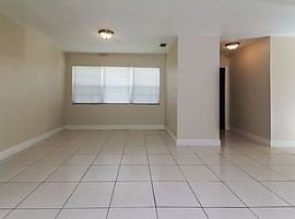  1200 Nw 187th St, Miami, Fl 33169 3 Beds 1 Bath 1,187 Sqft in Miami, FL (Photo 3 of 4)