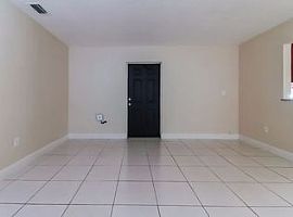 1200 Nw 187th St, Miami, Fl 33169 3 Beds 1 Bath 1,187 Sqft in Miami, FL (Photo 4 of 4)