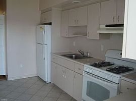 453 Gregory Ave, Weehawken, Nj 07086 in Weehawken, NJ