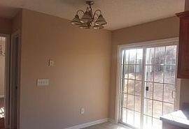 123 Allans Mill Dr, Columbia Rent 650 Deposit 650 Total 1300 in Columbia, SC (Photo 5 of 10)