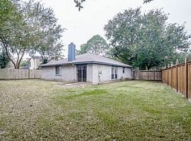 16007 Eastcape Dr Webster, Tx 77598 (747) 444-3766 in Webster, TX (Photo 11 of 12)