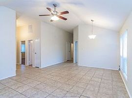 16007 Eastcape Dr Webster, Tx 77598 (747) 444-3766 in Webster, TX (Photo 3 of 12)