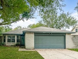 16007 Eastcape Dr Webster, Tx 77598 (747) 444-3766 in Webster, TX (Photo 9 of 12)