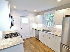 20 Alberta Ave, Charleston Rent 750 Deposit 750 Total 1500 in Charleston, SC (Photo 4 of 8)