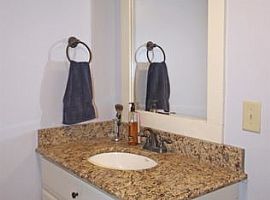 117 Asbury Ave, Greenville Rent 650 Deposit 650 Total 1300 in Greenville, SC (Photo 4 of 6)