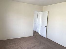 2 Bedroom Home Near Los Angeles  in Los Angeles, CA (Photo 5 of 11)