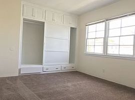 2 Bedroom Home Near Los Angeles  in Los Angeles, CA (Photo 7 of 11)