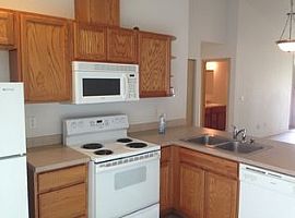 715 3rd Ave Sw, Castle Rock, Wa 98611 3 Beds 2 Baths 1,250 Sqft in Castle Rock, WA (Photo 2 of 8)