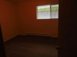 511 S Constitution Ave , Bremerton, Wa 98312 2  in Bremerton, WA (Photo 4 of 8)