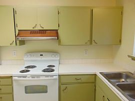 511 S Constitution Ave , Bremerton, Wa 98312 2  in Bremerton, WA (Photo 7 of 8)