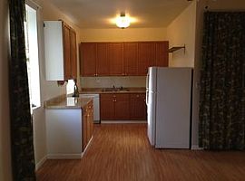 10433 2nd Ave Sw, Seattle, Wa 98146 2 Beds 2 Baths 1,060 Sqft in Seattle, WA (Photo 5 of 8)