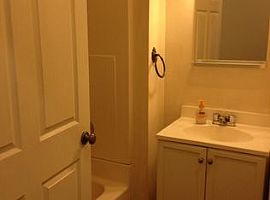 10433 2nd Ave Sw, Seattle, Wa 98146 2 Beds 2 Baths 1,060 Sqft in Seattle, WA (Photo 6 of 8)