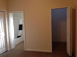 10433 2nd Ave Sw, Seattle, Wa 98146 2 Beds 2 Baths 1,060 Sqft in Seattle, WA (Photo 8 of 8)