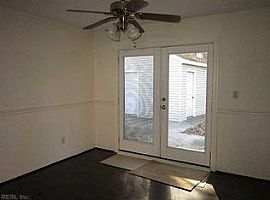 4913 Conestoga Rd, Virginia Beach, Va 23462 3 Beds 1 Bath 1,008 in Virginia Beach, VA (Photo 7 of 10)