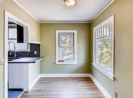 3530 Se 70th Ave, Portland, Or 97206 3 Beds 1 Bath 2,240 Sqft in Portland, OR (Photo 4 of 8)