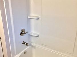 567 N Cedar St, Canby, Or 97013 2 Beds 1 Bath 800 Sqft in Canby, OR (Photo 7 of 7)