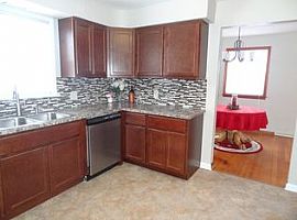 435 Meadowbrook Ave, Youngstown, Oh 44512 3 Beds 1 Bath 1,274 S in Youngstown, OH (Photo 4 of 11)