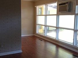 2435 Ardmore Ave, Royal Oak, Mi 48073 2 Beds 1 Bath 837 Sqft in Royal Oak, MI (Photo 5 of 6)