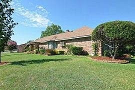 2614 Seedling Ln, Dallas, Tx 75287 3 Beds 2 Baths 1,761 Sqft in Dallas, TX (Photo 2 of 12)