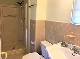 216 Carolina Pines Blvd,  Rent 500 Deposit 500 Total 1000 in New Bern, NC (Photo 5 of 8)