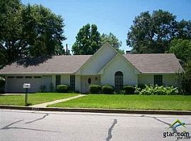 1118 Larkspur Ln, Tyler, Tx 75703 3 Beds 2 Baths 1,830 Sqft in Tyler, TX