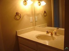 1118 Larkspur Ln, Tyler, Tx 75703 3 Beds 2 Baths 1,830 Sqft in Tyler, TX (Photo 8 of 9)