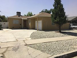 Bright, Cozy and Inviting 3 Beds/2baths in Reseda, CA