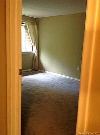 47 Avonwood Rd Apt 310, Avon, Ct 06001 in Avon, CT (Photo 2 of 6)