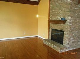  6703 Deep Creek Dr, Prospect, Ky 40059 3 Beds 3.5 Baths 3,862  in Prospect, KY (Photo 4 of 4)