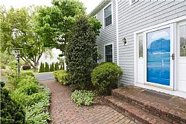 165 Gideon Lawton Ln, Portsmouth, Ri 02871 in Portsmouth, RI (Photo 9 of 10)
