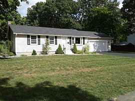 96 Heather Ln, Windsor Locks, Ct 06096 in Windsor Locks, CT
