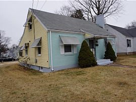 100 Campfield Rd, Manchester, Ct 06040 in Manchester, CT