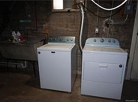 100 Campfield Rd, Manchester, Ct 06040 in Manchester, CT (Photo 2 of 10)