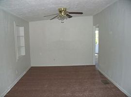  4324 Detaille Dr, Jacksonville, Fl 32209  in Jacksonville, FL (Photo 5 of 6)