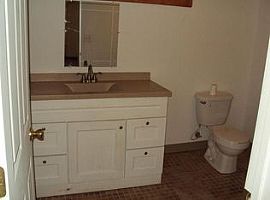 4405 60th St, Kenosha, Wi 53144 3 Beds 2 Baths 1,036 Sqft in Kenosha, WI (Photo 5 of 9)