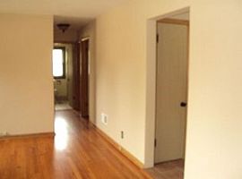 4405 60th St, Kenosha, Wi 53144 3 Beds 2 Baths 1,036 Sqft in Kenosha, WI (Photo 9 of 9)