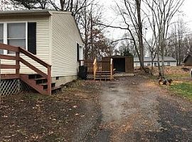 611 16th St, Radford, Va 24141 3 Beds 1 Bath 1,000 Sqft in Radford, VA (Photo 1 of 6)