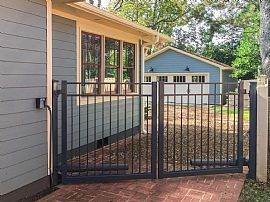 2508 Woodview Dr Se, Huntsville, Al 35801 in Huntsville, AL (Photo 3 of 12)