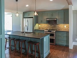 2508 Woodview Dr Se, Huntsville, Al 35801 in Huntsville, AL (Photo 9 of 12)