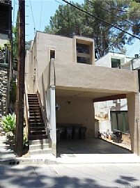 3 Beds 2 Baths in Los Angeles, CA