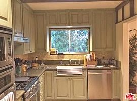 2 Beds 2 Baths in West Hollywood, CA (Photo 2 of 2)