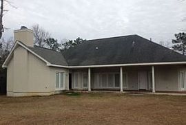 5760 Old Rangeline Rd, Theodore, Al 36582  (747) 444-3766 in Theodore, AL (Photo 5 of 8)
