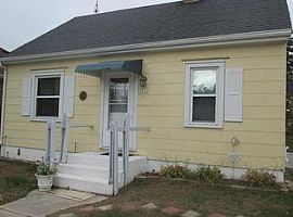 2016 Waldo Blvd, Manitowoc, Wi 54220 3 Beds 1 Bath 806 Sqft in Manitowoc, WI