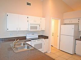 326 Sacramento St, Valrico, Fl 33594 3 Beds 2 Baths 1,436 Sqft in Valrico, FL (Photo 6 of 6)