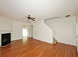 3728 Shenfield Dr, Union City in Union City, GA (Photo 5 of 12)