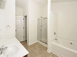 3728 Shenfield Dr, Union City in Union City, GA (Photo 7 of 12)