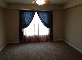 910 Wartburg Dr, Bloomington, Il 61704 (747) 444-3766 in Bloomington, IL (Photo 7 of 10)