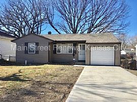 3 Beds 2beds Single Family Home  in Kansas City, MO