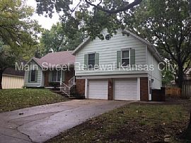 Single Family Home For Rent Asap in Lenexa, KS